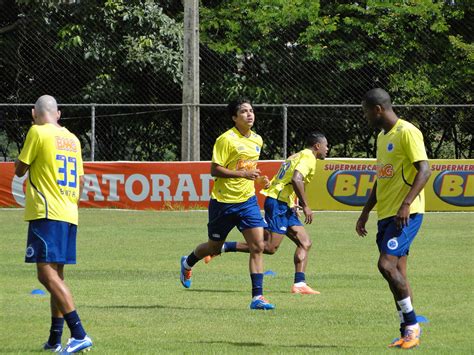 Atacante Marcelo Moreno Faz Primeiro Trabalho De Grupo Na Toca