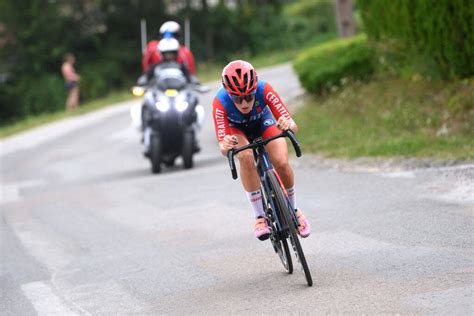 Cédrine Kerbaol remporte la 6e étape du Tour de France femmes première