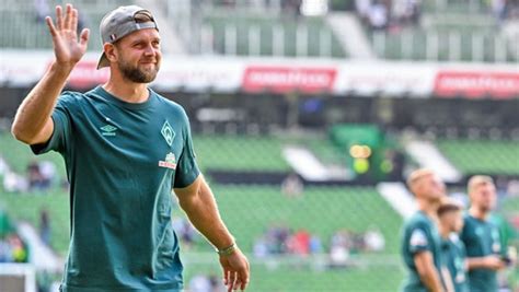 Bei F Llkrug Comeback Werder Bremen Unterliegt Leipzig Ndr De