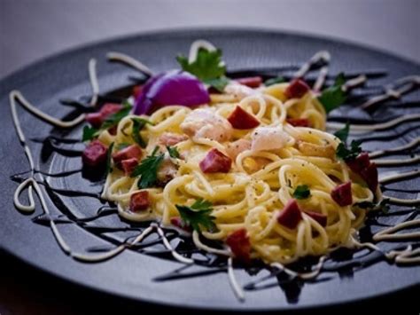 Macarrão à Carbonara Hojemais de Andradina SP