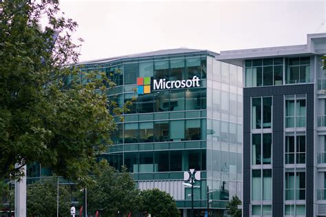 Topul celor mai doriţi angajatori Microsoft a revenit pe primul loc