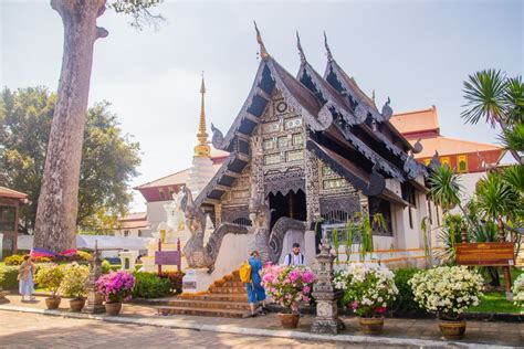 Chiang Mai: Old City and Temples Guided Walking Tour | GetYourGuide