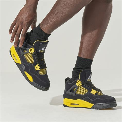 Air Jordan 4 Thunder (2023) | DH6927-017 | Laced