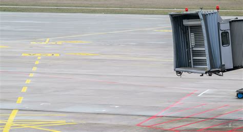 Flughafen Meldet Wieder Regul Ren Betrieb Flugbetrieb Am Stuttgarter