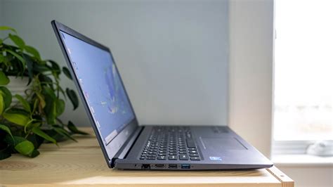 Acer Aspire 1 review: Laptop basics on a larger screen - CNET