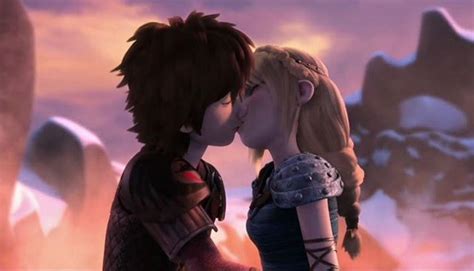 Pin By Vsam Saucedo Martinez On How To Train Your Dragon How Train Your Dragon Hiccup And