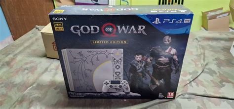 Ps4 PRO 1TB Limited Edition God Of War