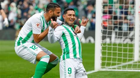 Chimy Ávila fuera del Betis