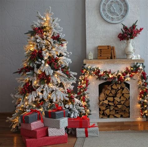 How To Decorate A Christmas Tree To Look Full 12 Simple Ways