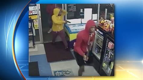 Video Of Armed Robbery At Houston Gas Station Youtube