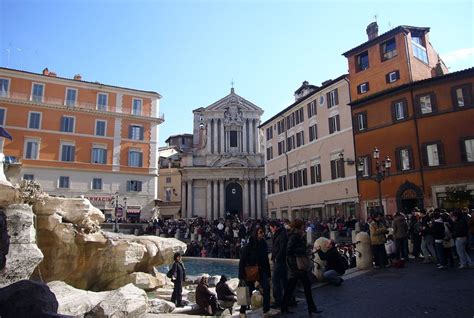 Église Saints Vincent et Anastase à Trevi Italie tourisme