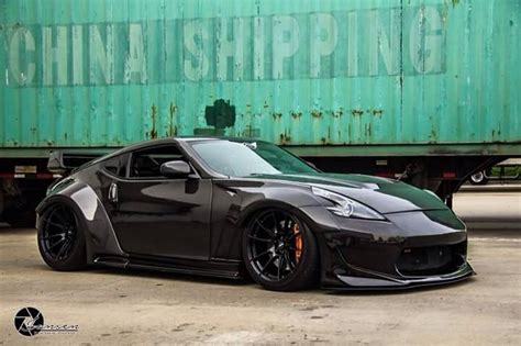 Nissan 370z Modified Black