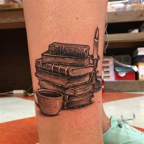 36 Perfekte Buch Tattoos Die Jeder Buchliebhaber Mit Sich Reflektieren