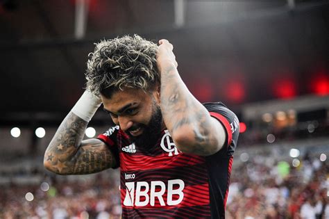 R Dio Cruzeiro Mira Contrata O De Gabigol Do Flamengo Ap S Explore