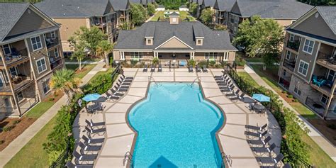 Luxury Apartments in Raeford, NC, West of Fayetteville | Stone Gables