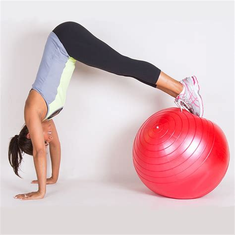 Arriba Foto Ejercicios Con Pelota De Pilates Para Bajar De Peso