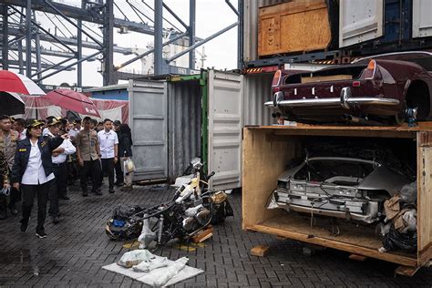 Penyelundupan Motor Dan Mobil Mewah Sepanjang