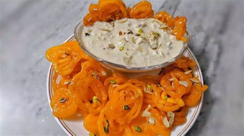 #1 National Sweet of India - The Awesome ‘Jalebi’ - FooDeiz