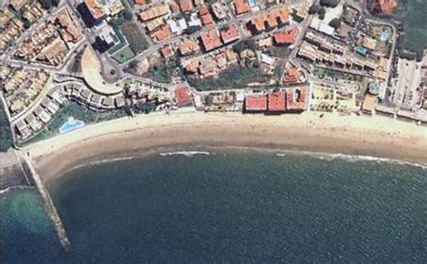 Muere Un Hombre Ahogado En La Playa De Fuentebrav A De El Puerto De