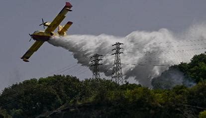 Al Via La Campagna Antincendi Con 7 400 Uomini 11 Elicotteri E 3 Canadair