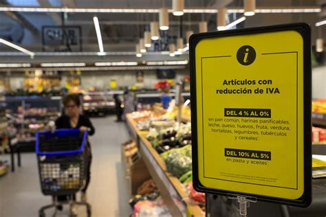 Sánchez anuncia la prórroga de la rebaja del IVA de los alimentos