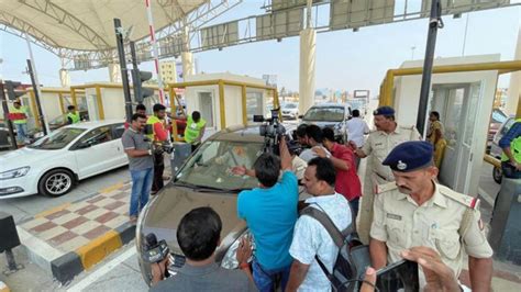 Mysuru Bengaluru Expressway Nh 275 Toll Plazas Open Amid Protests