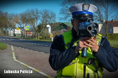 ZWOLNIJ i dojedź bezpiecznie do celu Policja pl Portal polskiej Policji