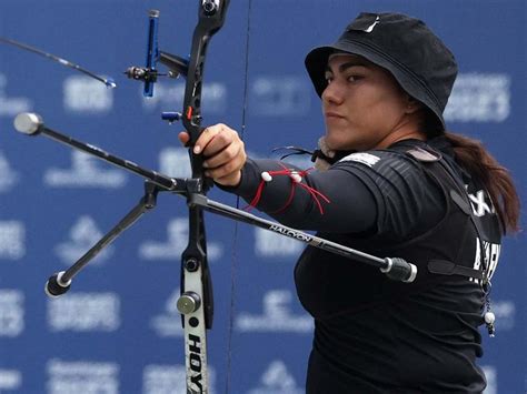 Alejandra Valencia es tricampeona México logra oro plata y bronce en