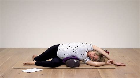 Pelvic Floor Third Trimester Pregnancy Ekhart Yoga