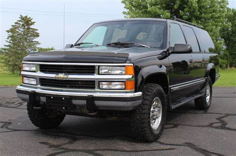 1993 Chevrolet Suburban K2500 Silverado 74l 4×4 For Sale On Bat Auctions Sold For 18000 On