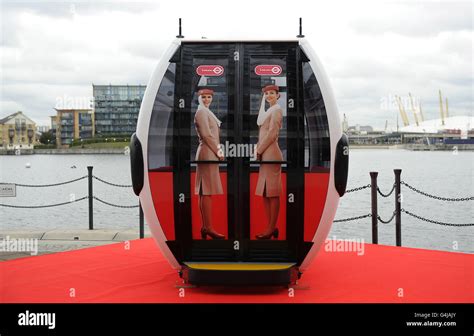 Emirates Sponsors Thames Cable Car Stock Photo Alamy