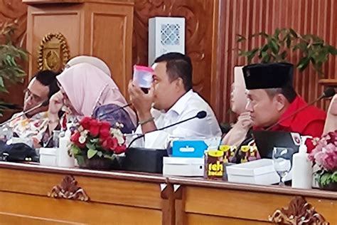 Anggota DPRD Cecar Dinkes Depok Pertanyakan Harga Toples Pada Makanan