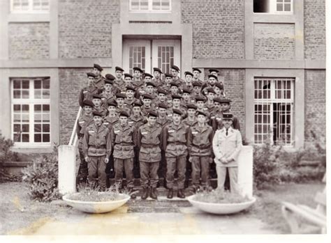 Photo de classe Classe 77 06 de 1977 525 Régiment Du Train Copains d