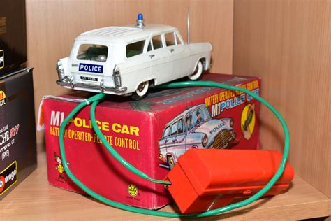 A Boxed Marx Plastic Battery Operated Ford Zephyr Mkii Farnham Estate