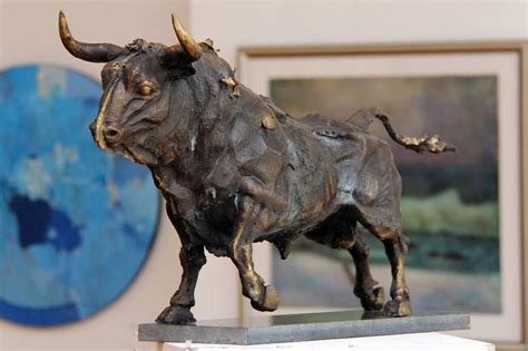 bull Sculpture | Animal sculptures, Sculpture art, Sculpture