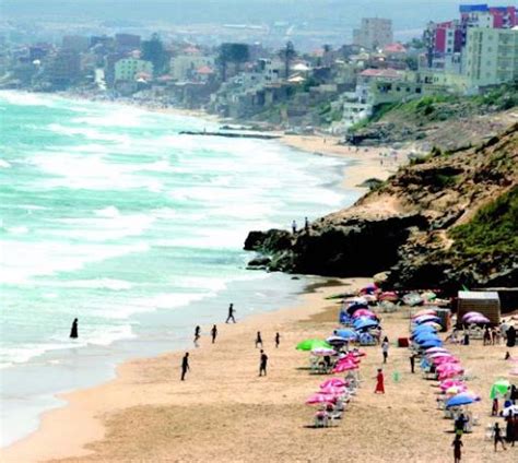 Alger Canicule et jeûne Affluence record des familles sur les plages