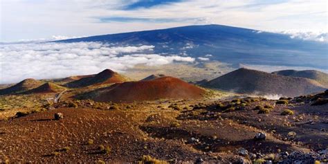 World's Largest Active Volcano Erupts in Hawaii