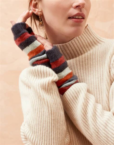 Women S Cashmere Stripe Wristwarmers Midnight Brora