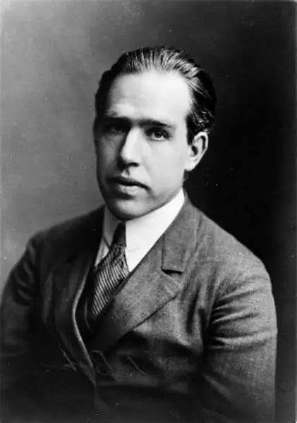 Danish Physicist Bohr Niels Short Biography Discoveries Education