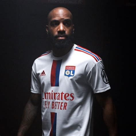 Universo calcio on Twitter UFFICIALE Lacazette è un nuovo