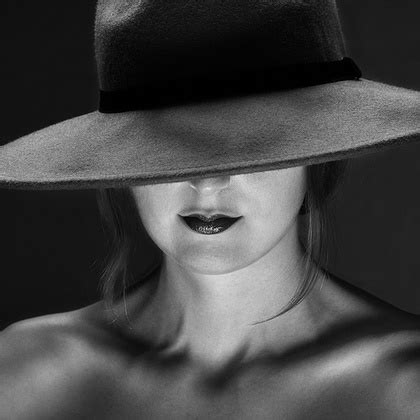Anna Venice Female Model Profile - Paris, Île-de-France, France - 40