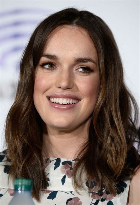 Elizabeth Henstridge Marvels Agents Of Shield Panel At Wondercon In