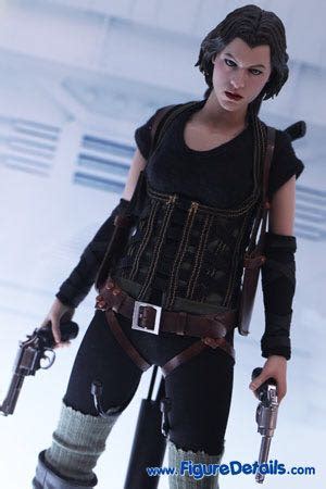 Hot Toys Resident Evil Afterlife Alice MMS139 Predator Alien Hobbies Toys Toys Games On