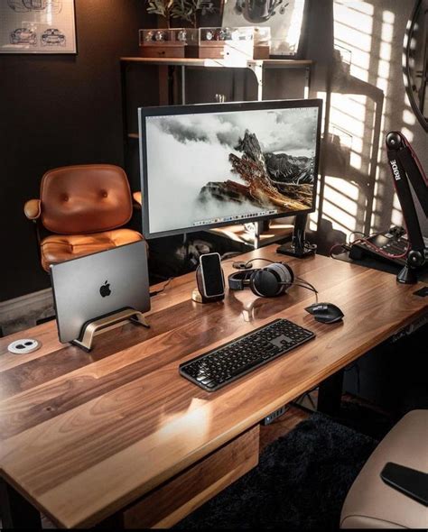 30 Aesthetic Desk Setups For Creative Workspace In 2023 Home Studio