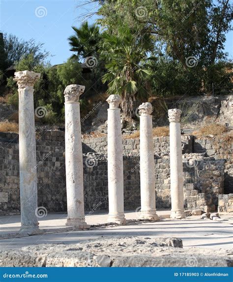 Ancient Roman Columns stock image. Image of ruins, roman - 17185903