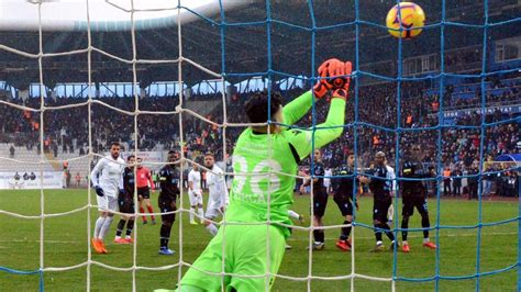 Trabzonspor da Uğurcan Çakır 3 maç sonra gol yemedi Trabzonspor TS