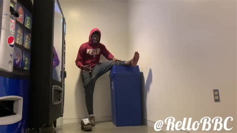 Ia Ter Batatas Fritas Mas Meu Pau Ficou Duro Pornhub Gay