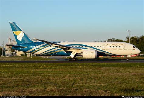 A O Sa Oman Air Boeing Dreamliner Photo By Oliver Pudwell Id