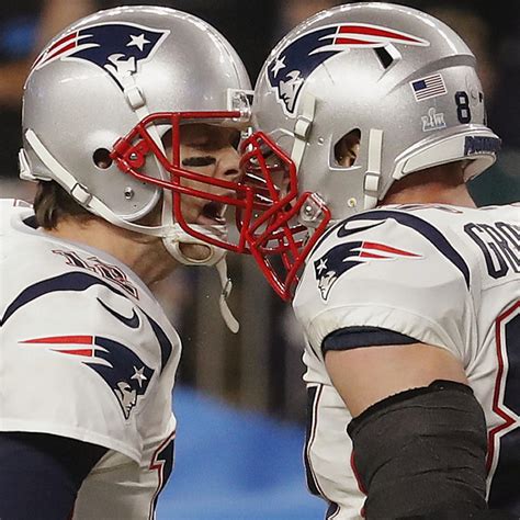 Tom Brady Rob Gronkowski Report For Patriots Minicamp Amid Contract Unrest News Scores