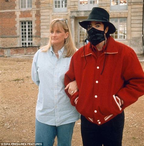 Michael Jackson S Ex Wife Debbie Rowe Is Diagnosed With Breast Cancer Daily Mail Online